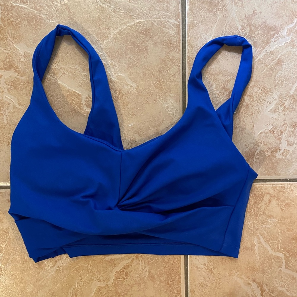 Carbon38 twist front sports bra size M